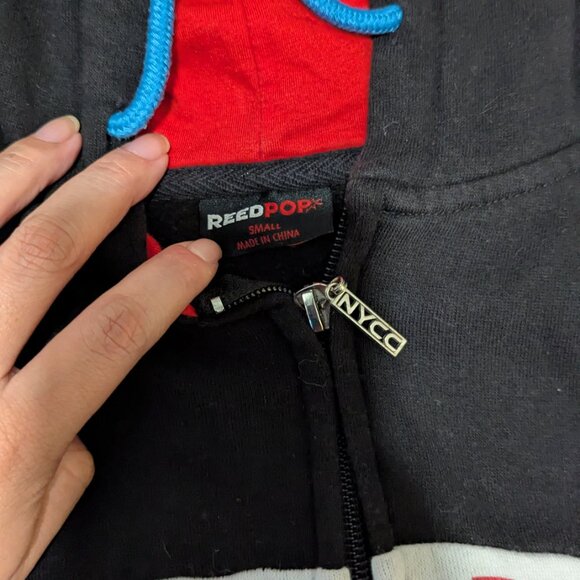 NYCC 2023 Exclusive Hoodie Small — New York Comic Con Zip-Up — Rare Ltd edition - Picture 9 of 9